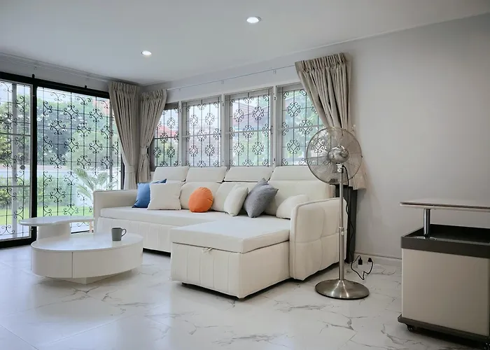5 Beds Private Garden 452sqm Pet Relax *