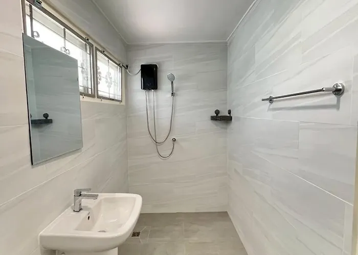 5 Beds Private Garden 452sqm Pet Relax Bangkok