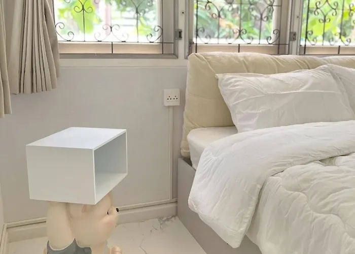 Holiday home 5 Beds Private Garden 452sqm Pet Relax Bangkok