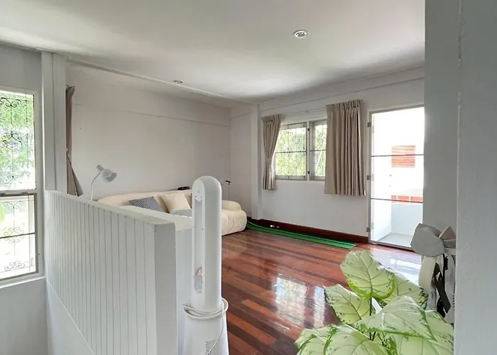 5 Beds Private Garden 452sqm Pet Relax Bangkok