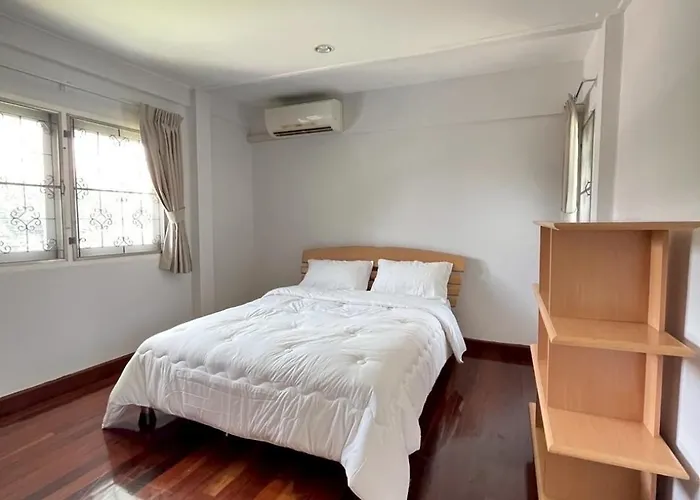 5 Beds Private Garden 452sqm Pet Relax