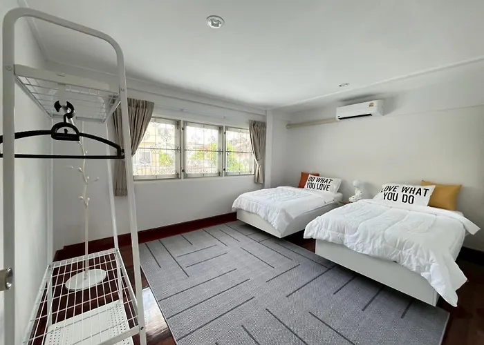 5 Beds Private Garden 452sqm Pet Relax